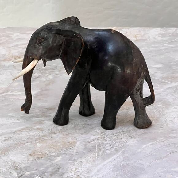 Vintage Hand Carved Elephant With Tusks Trunk Down Dark Wood Sculpture 5" Tall - Picture 3 of 15